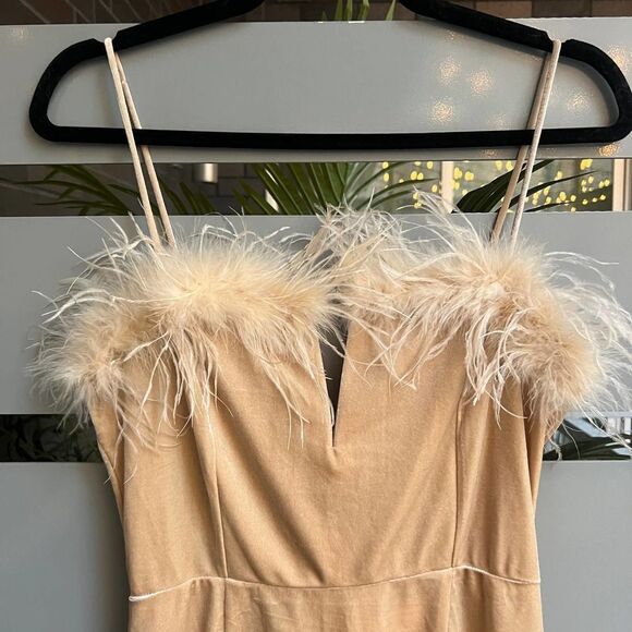 Superdown Cream Mini Dress with Feather Detail - Picture 4 of 6